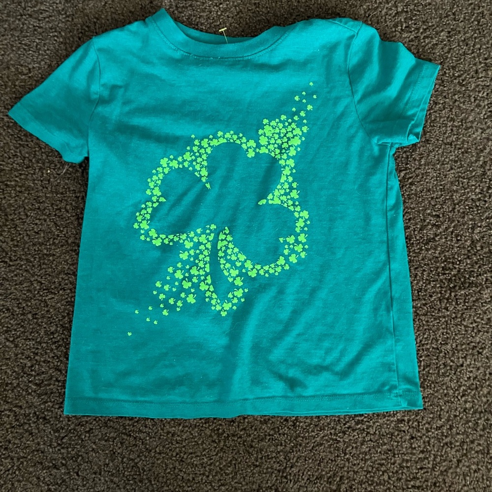 cropped clover baby tee